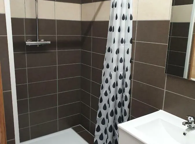 아파트 Jacuzzi Prive Romann 1 종루프 롱지메르